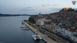 Nábřeží a město