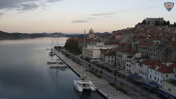 Nábřeží a město