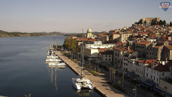 Nábřeží a město