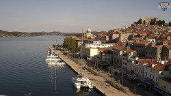 Nábřeží a město