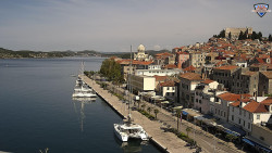 Nábřeží a město