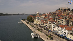 Nábřeží a město