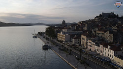 Nábřeží a město