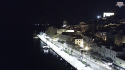 Nábřeží a město