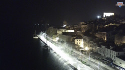 Nábřeží a město