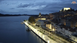 Nábřeží a město