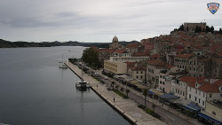 Nábřeží a město