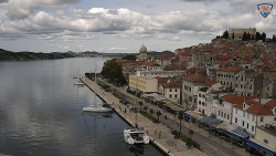 Nábřeží a město