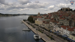 Nábřeží a město