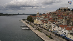 Nábřeží a město