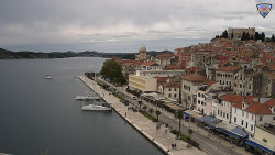 Nábřeží a město