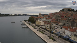 Nábřeží a město