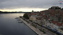 Nábřeží a město