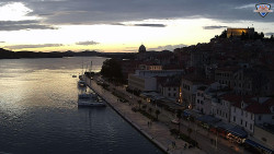 Nábřeží a město