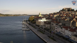 Nábřeží a město