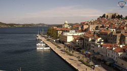 Nábřeží a město