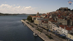 Nábřeží a město