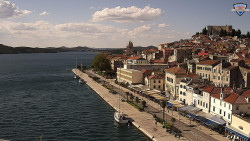 Nábřeží a město