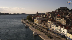 Nábřeží a město