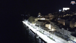 Nábřeží a město