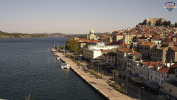 Nábřeží a město