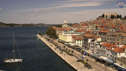 Nábřeží a město