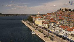 Nábřeží a město