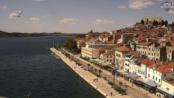 Nábřeží a město