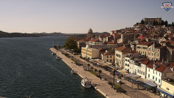 Nábřeží a město