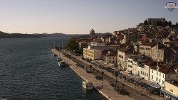 Nábřeží a město