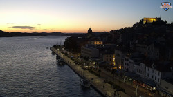 Nábřeží a město