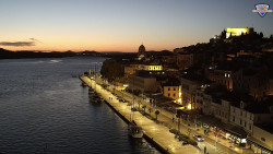 Nábřeží a město