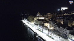 Nábřeží a město