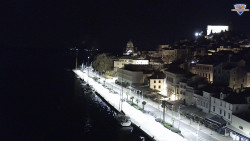 Nábřeží a město