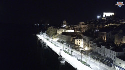 Nábřeží a město