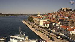 Nábřeží a město