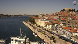 Nábřeží a město