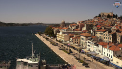 Nábřeží a město