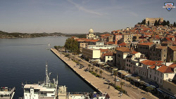 Nábřeží a město