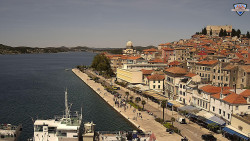 Nábřeží a město