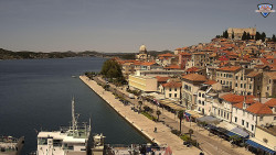 Nábřeží a město