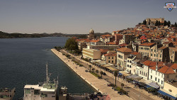 Nábřeží a město