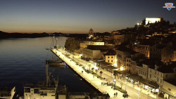 Nábřeží a město