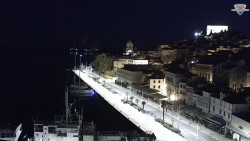 Nábřeží a město