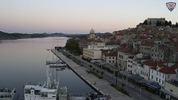 Nábřeží a město