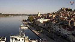 Nábřeží a město