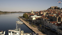 Nábřeží a město