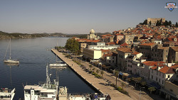 Nábřeží a město