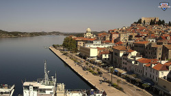 Nábřeží a město