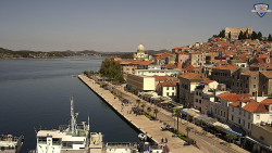 Nábřeží a město